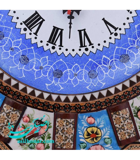 Horloge chic en émail et en khatam